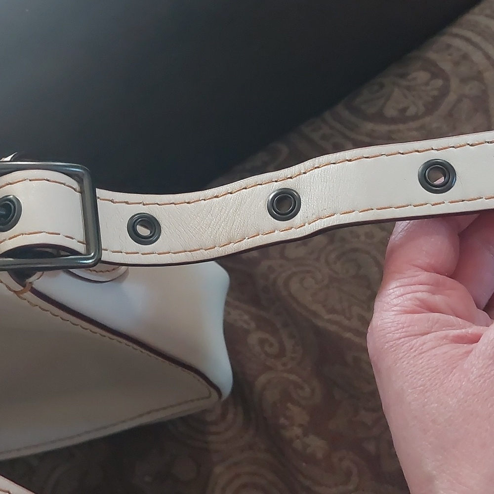 Coach Tea Rose Saddle Bag - Picture 5 of 11